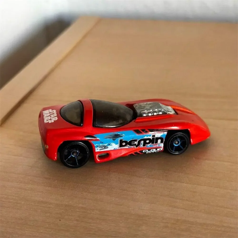 Hot Wheels Star Wars Bespin Silhouette Planet Red Sports Car Limited Edition